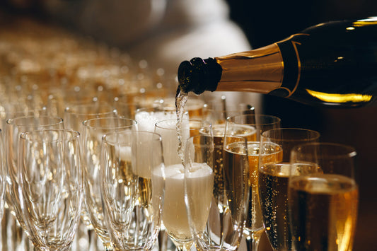 Champagne o Franciacorta? Le 5 differenze che devi conoscere per scegliere bene